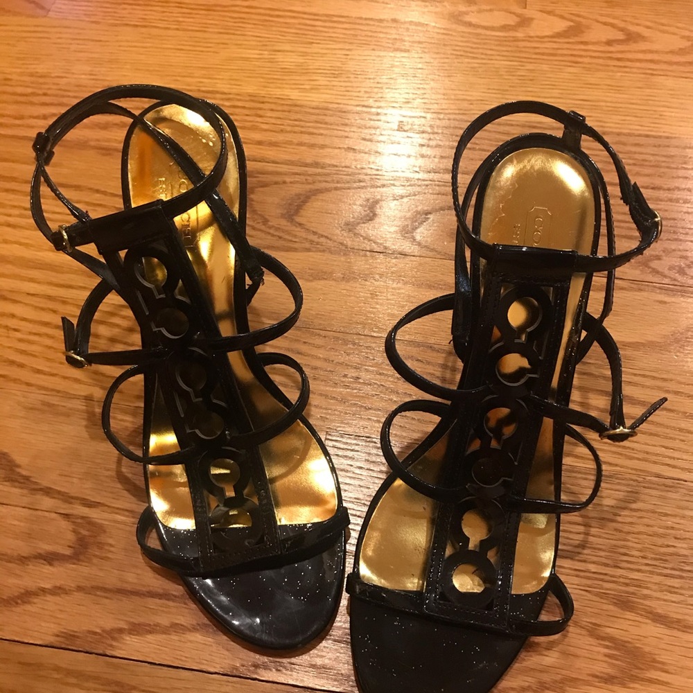 Heels - Picture 4 of 4